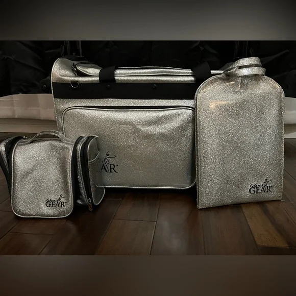 Glam'r Gear Mobile Changing Station™ Dance Duffel Bag with Built-In uHide® Rack. - Picture 3 of 11